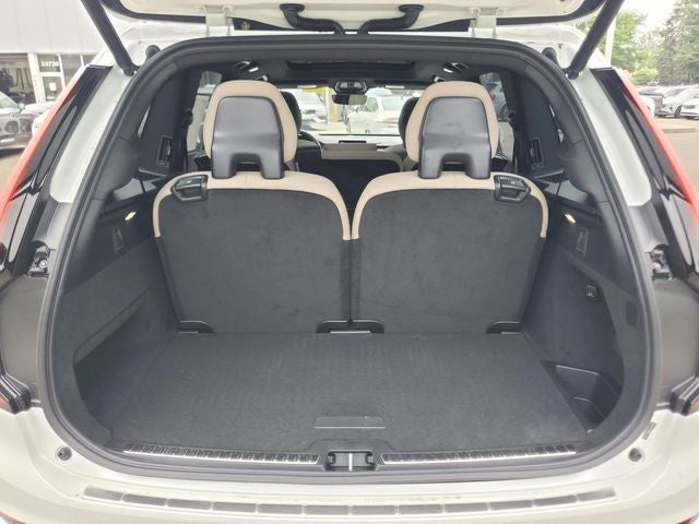2026 Volvo XC90 B5 Plus
