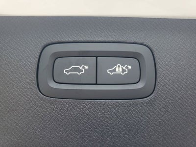2026 Volvo XC90 B5 Plus