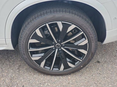 2026 Volvo XC90 B5 Plus