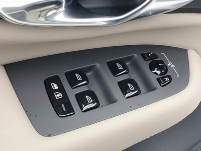 2026 Volvo XC90 B5 Plus