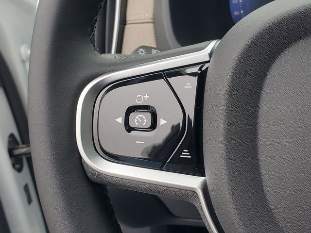2026 Volvo XC90 B5 Plus