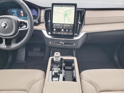 2026 Volvo XC90 B5 Plus