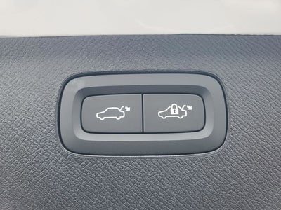 2026 Volvo XC90 B5 Plus