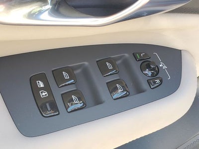 2026 Volvo XC90 B5 Core
