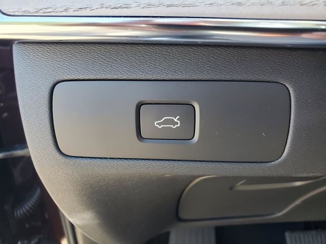 2026 Volvo XC90 B5 Core