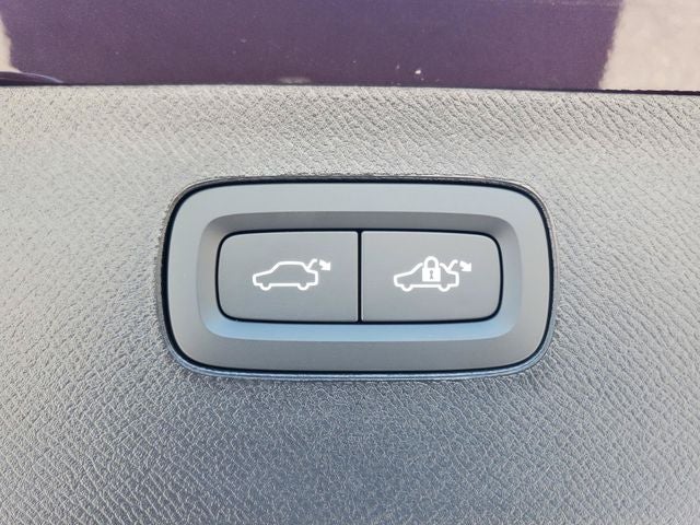 2026 Volvo XC90 B5 Core
