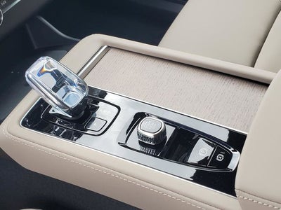 2026 Volvo XC90 B5 Core