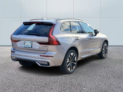 2026 Volvo XC60 B5 Plus