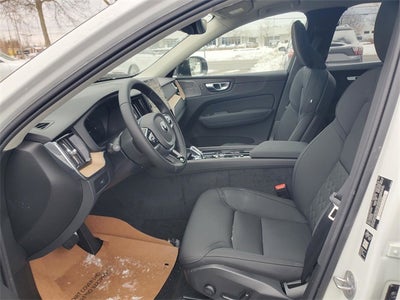 2026 Volvo XC60 B5 Plus