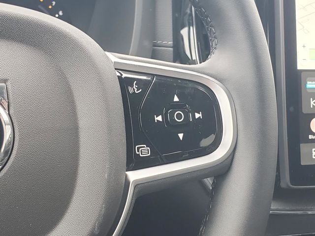 2026 Volvo XC60 B5 Ultra Black Edition