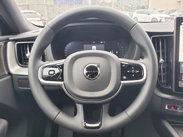 2026 Volvo XC60 B5 Ultra Black Edition