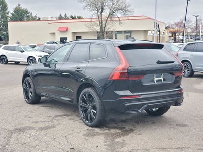2026 Volvo XC60 B5 Ultra Black Edition