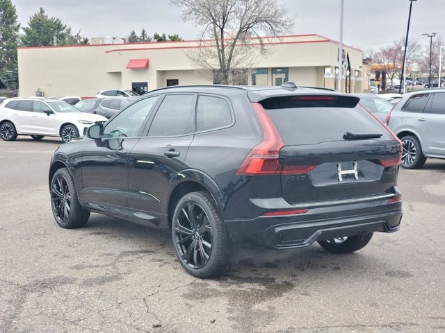 2026 Volvo XC60 B5 Ultra Black Edition