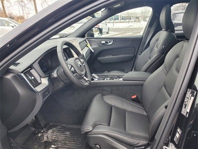 2026 Volvo XC60 B5 Ultra Black Edition