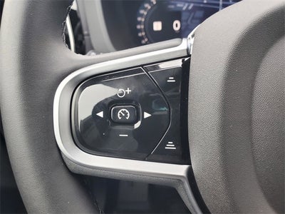 2026 Volvo XC60 B5 Ultra Black Edition