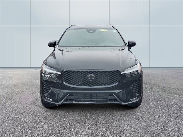 2026 Volvo XC60 B5 Ultra Black Edition