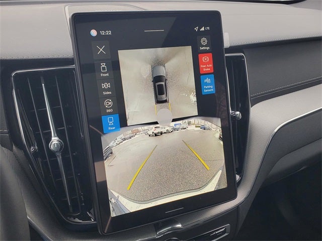 2026 Volvo XC60 B5 Ultra Black Edition