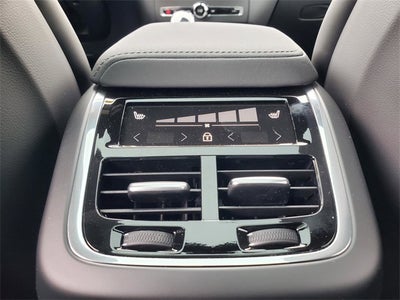 2026 Volvo XC60 B5 Ultra Black Edition