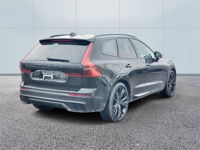 2026 Volvo XC60 B5 Ultra Black Edition