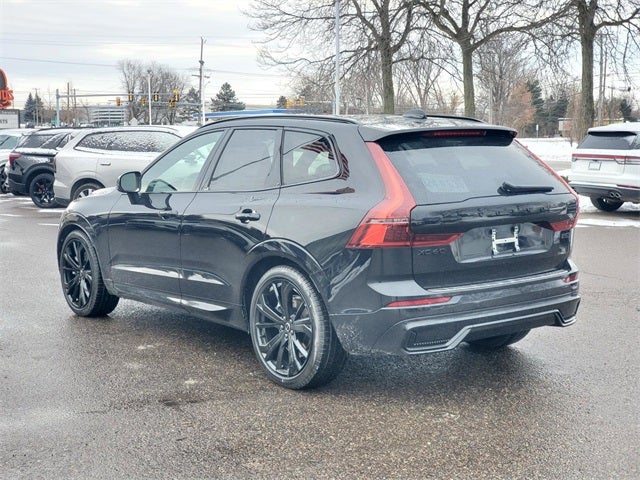2026 Volvo XC60 B5 Ultra Black Edition