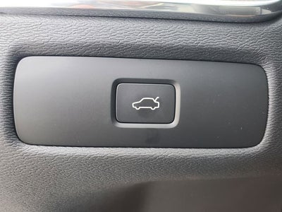 2026 Volvo XC60 B5 Ultra Black Edition