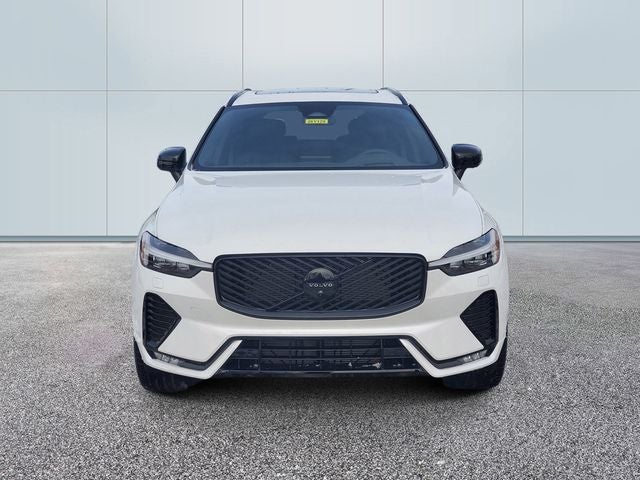 2026 Volvo XC60 B5 Ultra Black Edition
