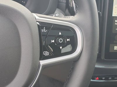 2026 Volvo XC60 B5 Ultra Black Edition