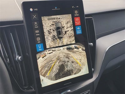 2026 Volvo XC60 B5 Ultra Black Edition