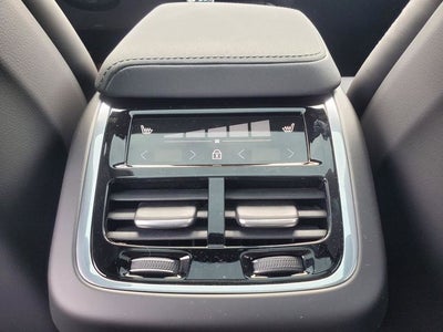 2026 Volvo XC60 B5 Ultra Black Edition