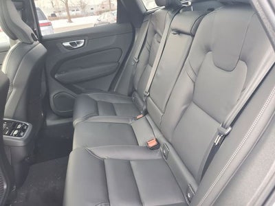 2026 Volvo XC60 B5 Ultra Black Edition