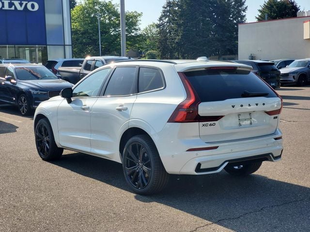 2026 Volvo XC60 B5 Ultra Black Edition