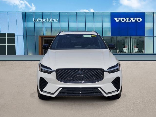 2026 Volvo XC60 B5 Ultra Black Edition