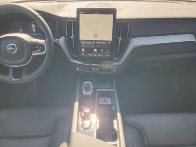 2026 Volvo XC60 B5 Ultra Black Edition