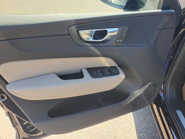 2026 Volvo XC60 B5 Core