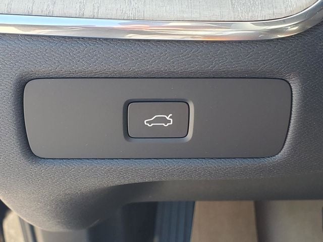 2026 Volvo XC60 B5 Core