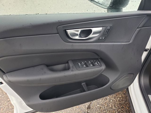 2026 Volvo XC60 B5 Core