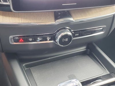2026 Volvo XC60 B5 Core