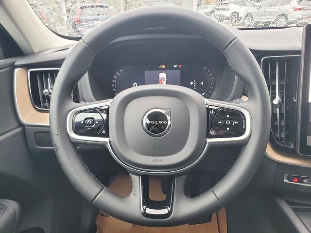 2026 Volvo XC60 B5 Core