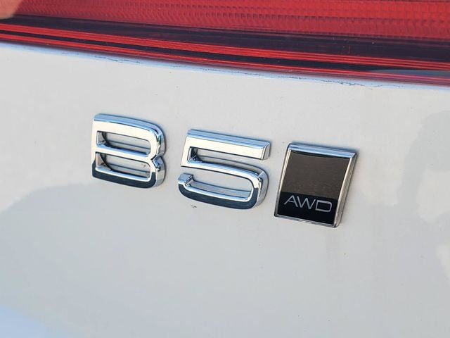 2026 Volvo XC60 B5 Core
