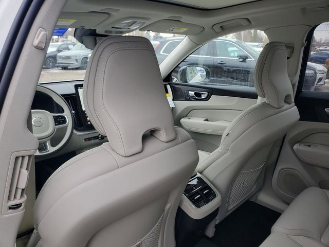 2026 Volvo XC60 B5 Ultra