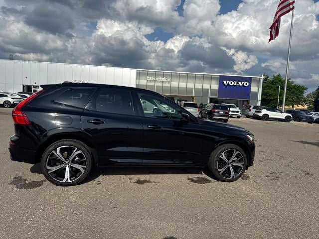 2025 Volvo XC60 B5 Ultra