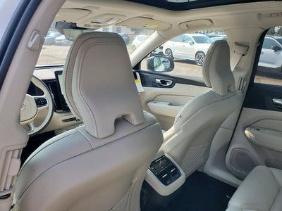 2026 Volvo XC60 B5 Ultra