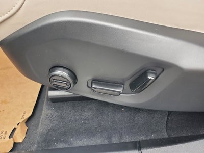 2027 Volvo XC90 B5 Plus