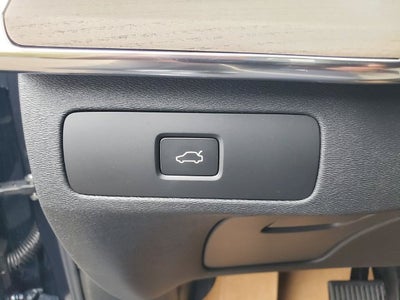 2027 Volvo XC90 B5 Plus