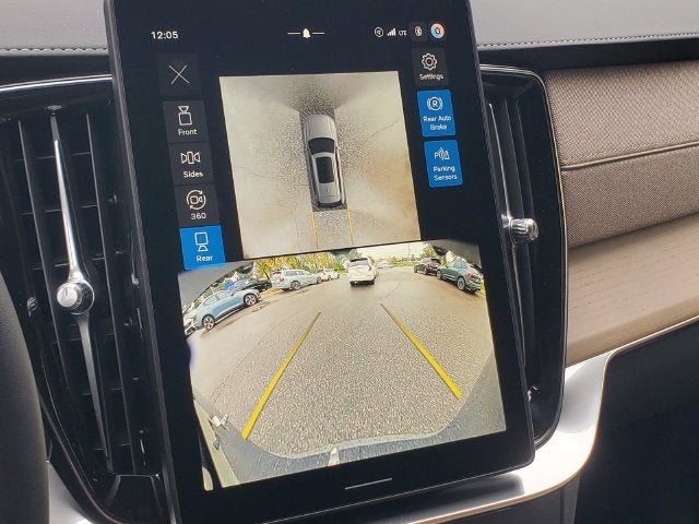 2027 Volvo XC90 B5 Plus
