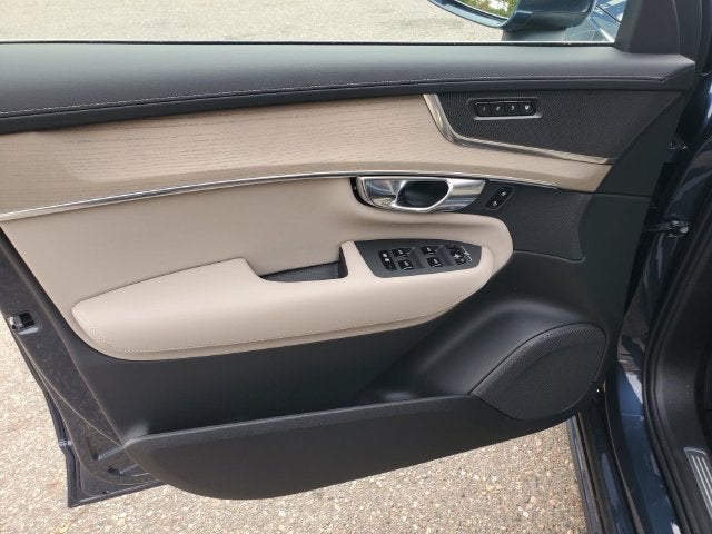 2027 Volvo XC90 B5 Core