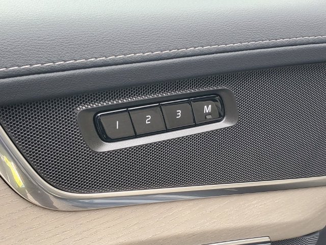 2027 Volvo XC90 B5 Core