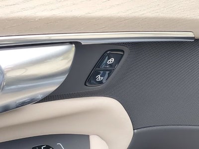 2027 Volvo XC90 B5 Core