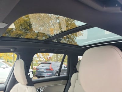 2027 Volvo XC90 B5 Core