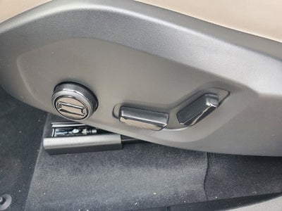 2027 Volvo XC90 B5 Core